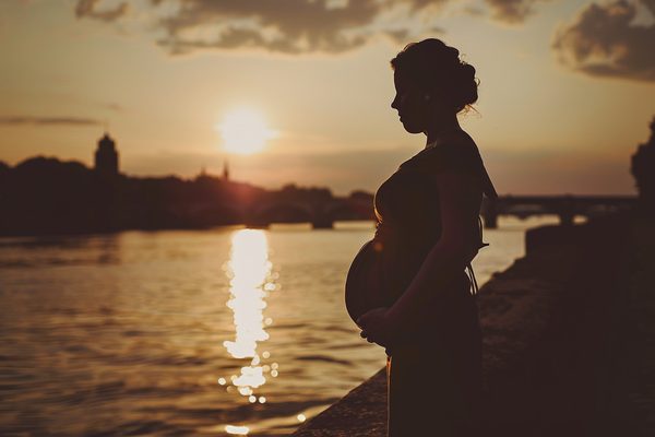 Trouver le parfait photographe grossesse à bordeaux