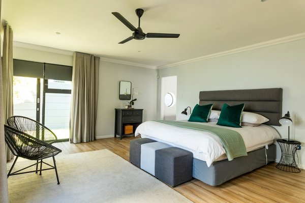 Mobilier collectivités : solutions durables pour hébergements collectifs